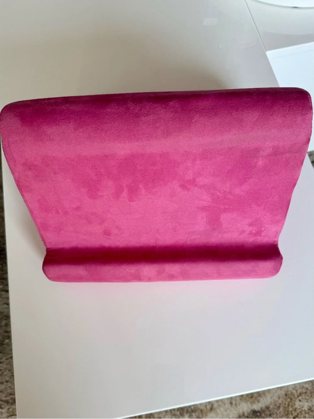 FLIPPY Pink Stand pillow for iPad iPhone. 3 ways to use; Excellent condition. - Picture 5 of 9